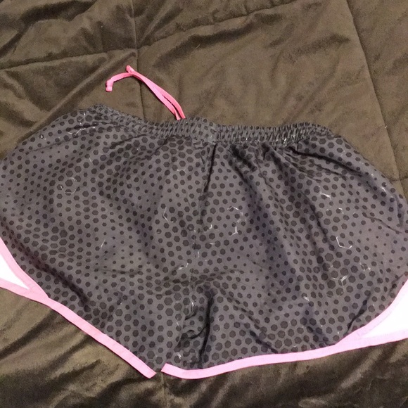 Shorts - Picture 3 of 3